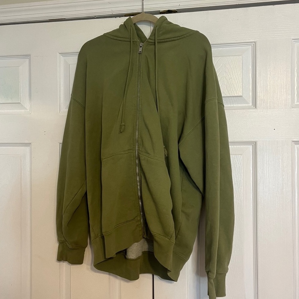 brandy melville women’s christy hoodie green